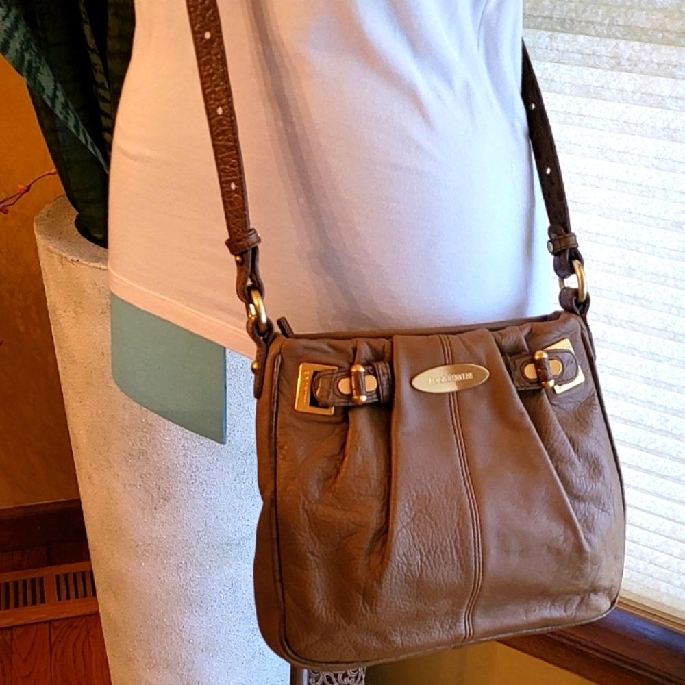 Brahmin EUC women's tan leather medium crossbody shoulder purse